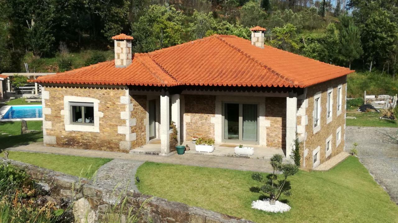 Villa Charme Da Montanha à Montaria Extérieur photo